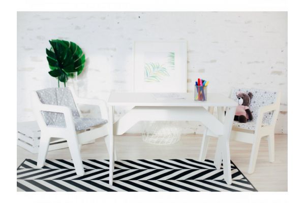 Столик детский со стульчиками